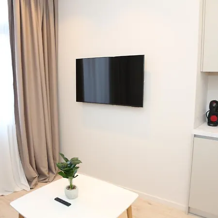 1 - Centre ティラナ