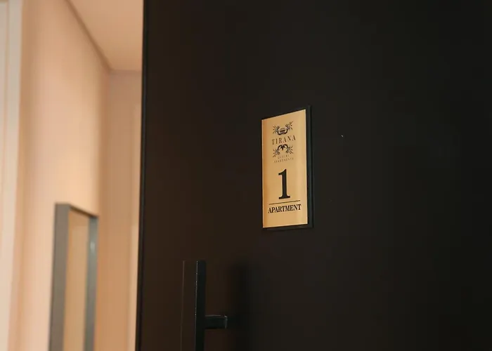 1 - Centre 티라나